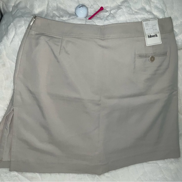 🎄ASHWORTH Ladies Stone Color Golf Skort Features Side Zipper Sz 14 NWT - Picture 7 of 14